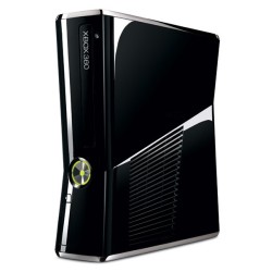 Xbox 360 Slim 250Go avec manette + 4 jeux | Dépot - Vente