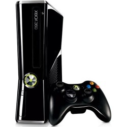Xbox 360 Slim 250Go avec manette + 4 jeux | Dépot - Vente